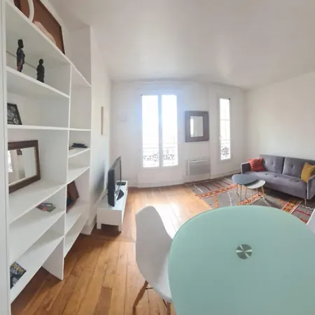 Bright & Stylish Furnished 1-bedroom Apartment Clichy