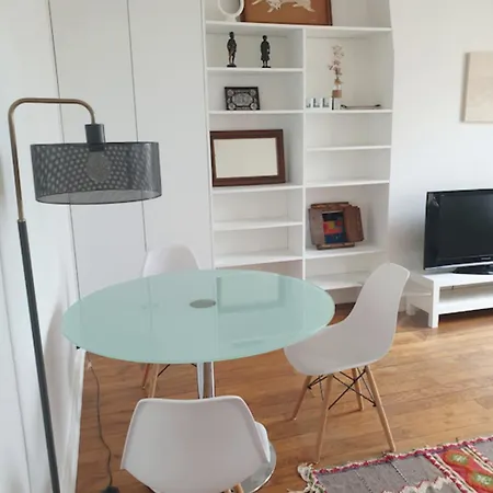 Apartment Bright & Stylish Furnished 1-bedroom Clichy